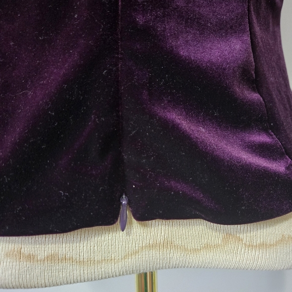 Ba Nites Eggplant Purple Velvet Ruffle Top. Size 6 - Picture 6 of 12
